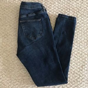 Universal Thread dark wash skinny jeans